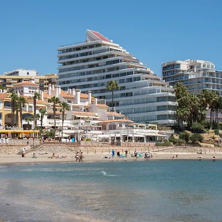 Stunning Beachfront With Sea Views Апартаменты *